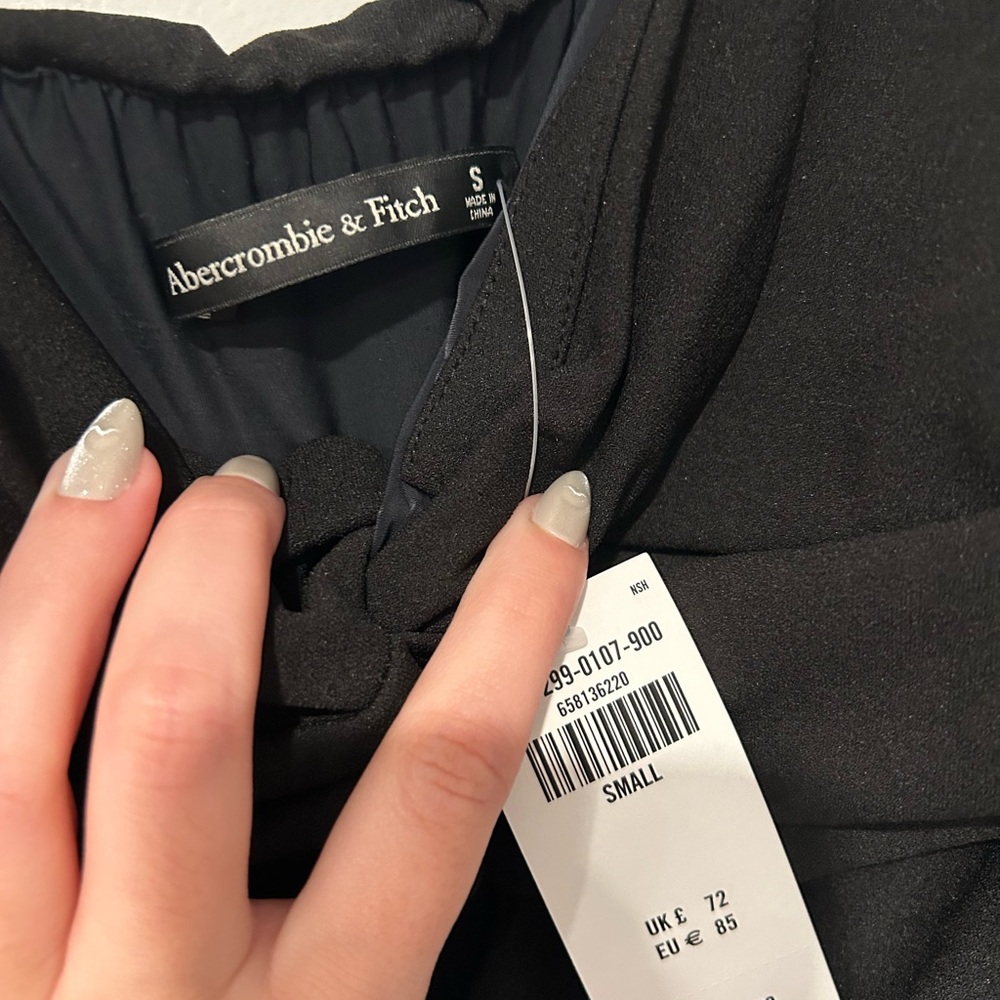 Abercrombie & Fitch Black Ruched Front Cutout Asymmetrical Midi Dress - Picture 4 of 7